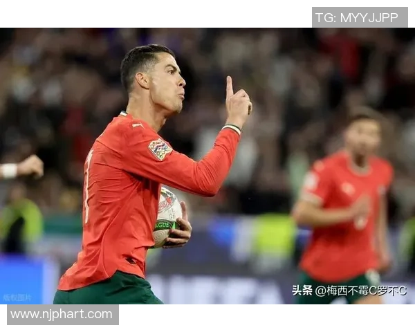 30号足球明星展现舞技魅力引发全场欢呼与热议